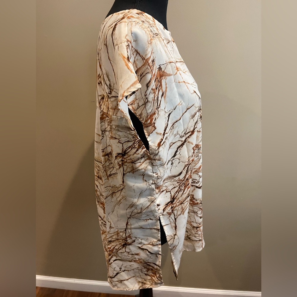 Simple by Suzanne Betro Marble Print Top - Size 8 - Excellent Condition